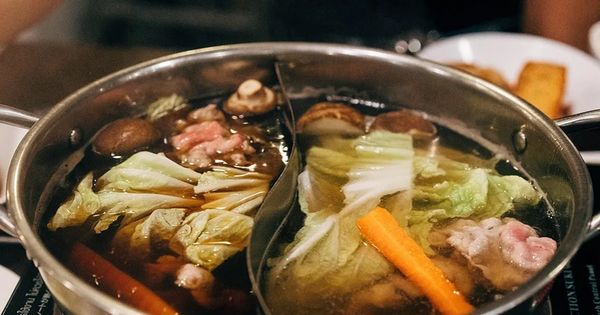 Ăn lẩu nên cho rau trước hay thịt trước?