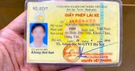 Công an Hà Nội thông báo quan trọng liên quan đến đăng ký xe, GPLX của tất cả
người dân