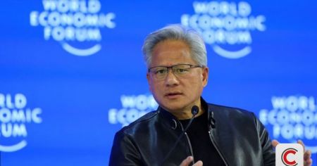 Hàng trăm nghìn coder bị sa thải, CEO Jensen Huang khuyên: Gen Z và Gen Alpha
đừng học code, hãy học cách giải quyết vấn đề!