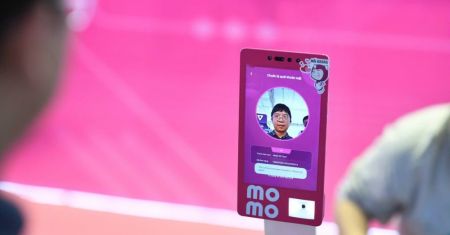 Người dùng ví điện tử có thể nhận tiền ngân hàng qua số điện thoại